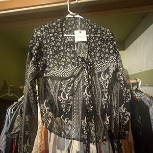 Nwt Blu Pepper khaki and black peasant top